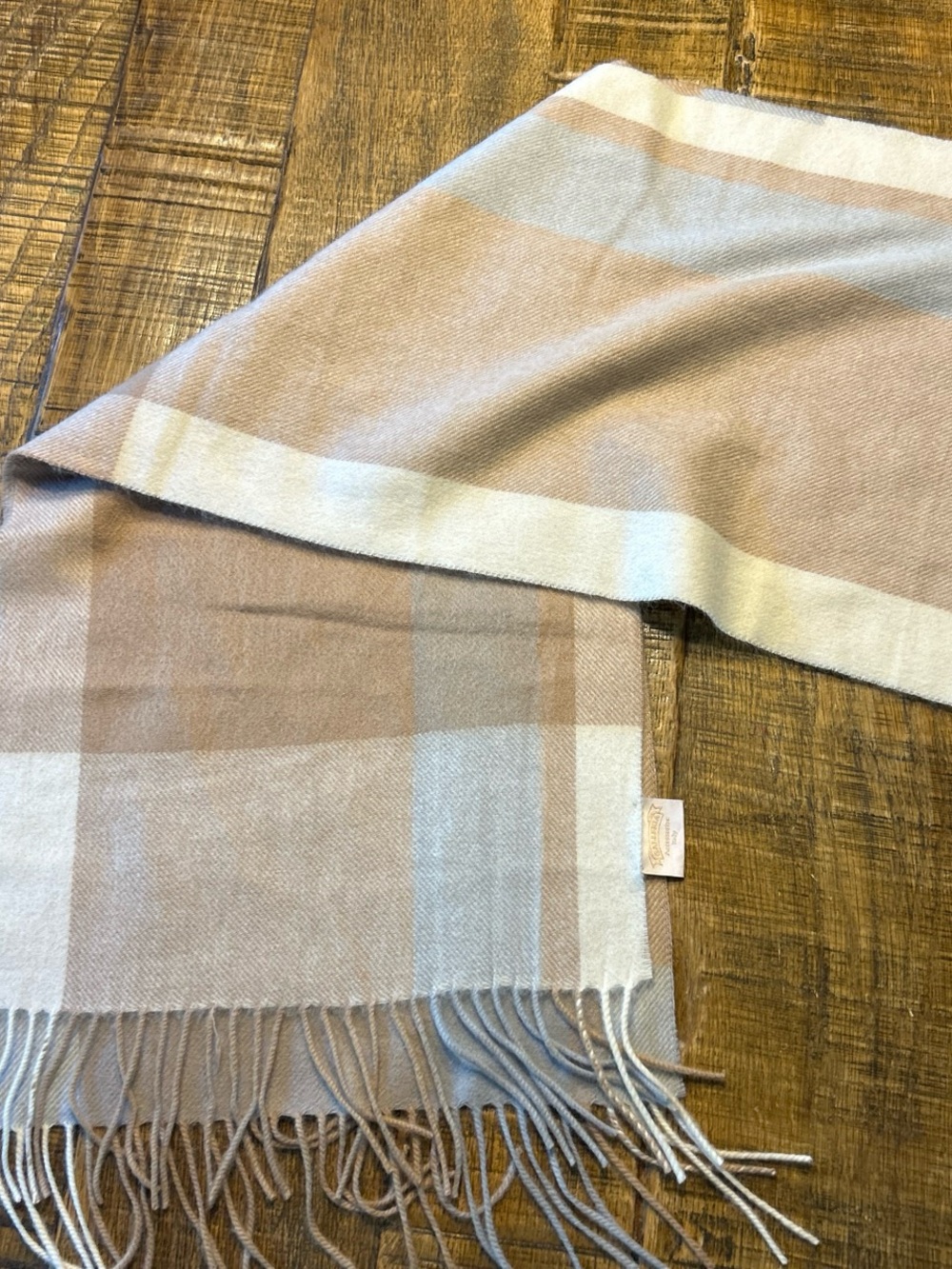 Galleria 100 percent cashmere Italian Soft Plaid Scarf in Beige & Cream